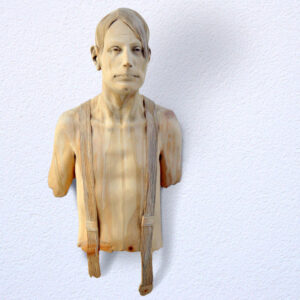 Leo Ferdinando Demetz, Il mio vicino di casa, cirmolo, matita, 66 cm (26 in)