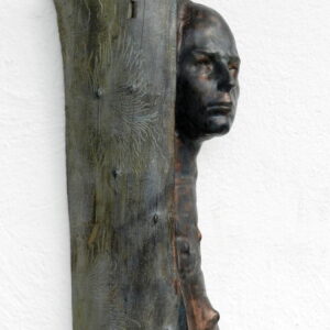 Leo Ferdinando Demetz, In ombra, legno di pero, carta pigmentata, 50 cm (19,7 in)