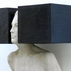 Leo Ferdinando Demetz, Pression II (particolare), tiglio e carta, 57 cm (22,4 in)